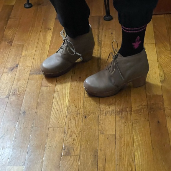 Leather clogs bought in Buenas Aires - Picture 6 of 8